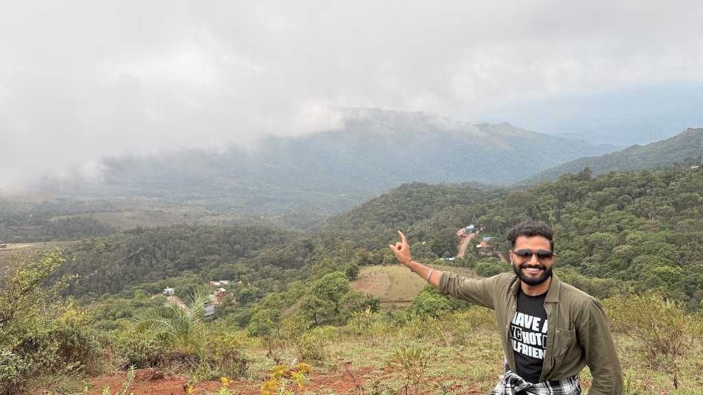 Manohar Kumar Gupta, Founder
